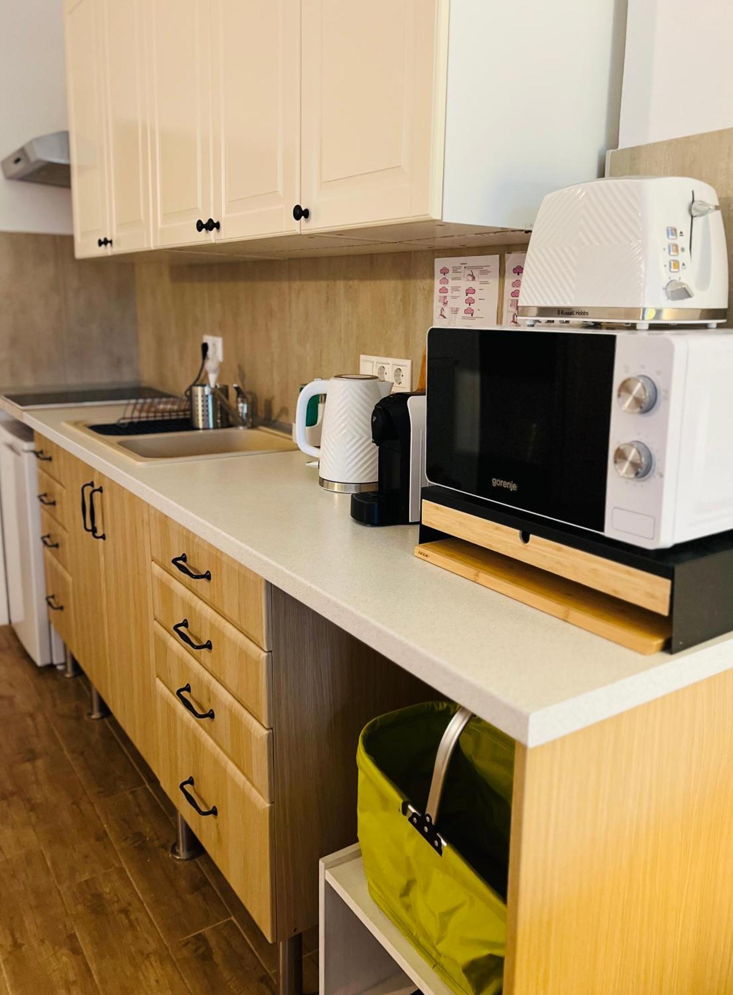 West Budapest Apartman Екстериор снимка